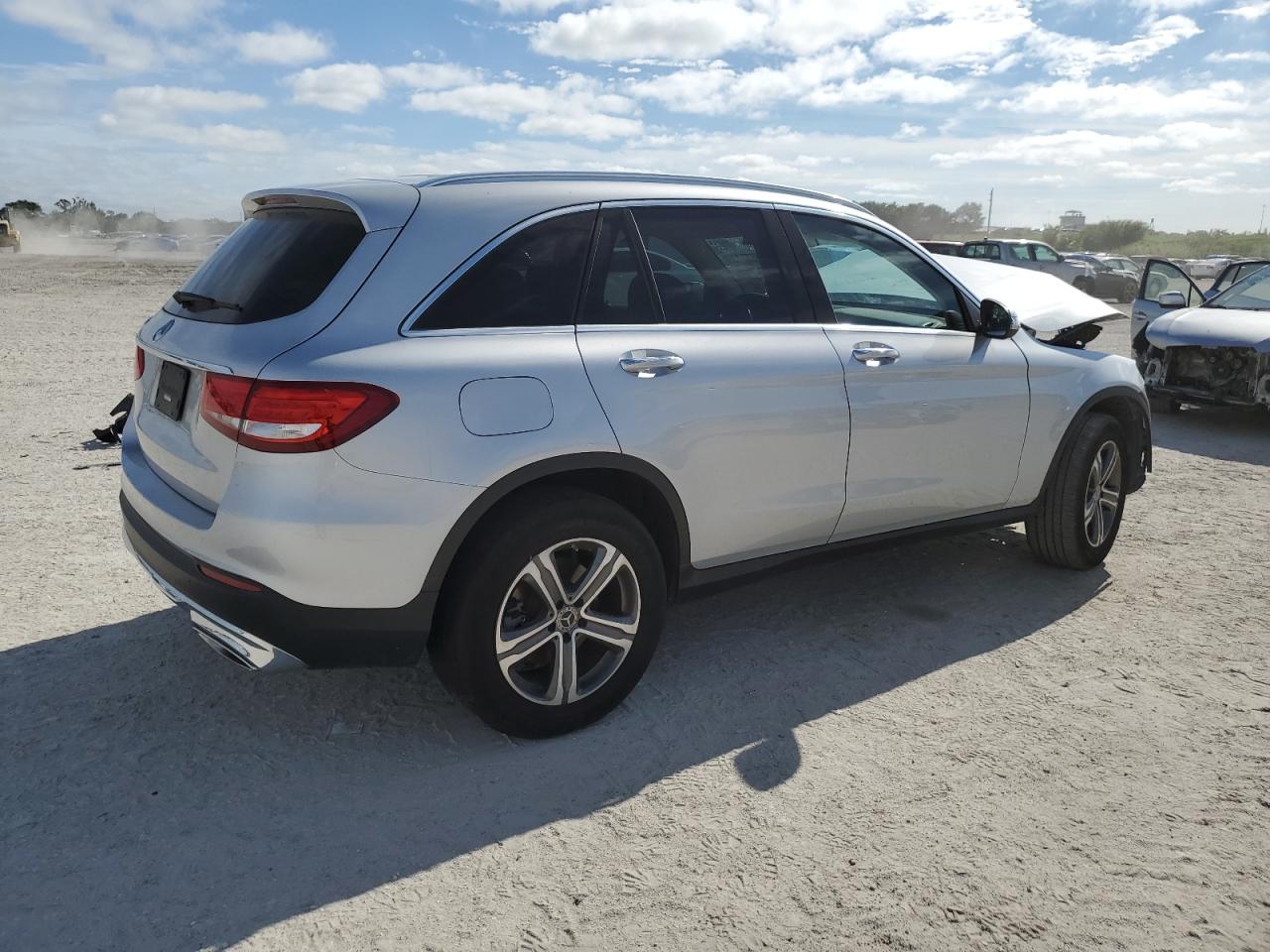Изображение 3 2019 MERCEDES-BENZ GLC 300 2019 с VIN WDC0G4JB0KV136955