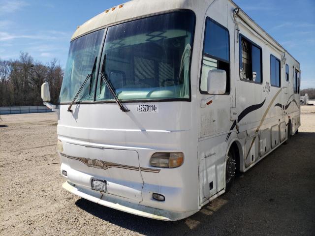 Image 2 of 2003 FREIGHTLINER CHASSIS X LINE MOTOR HOME 2003 with VIN 4UZAAHAK43CK90824