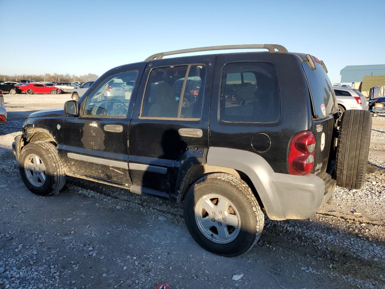 Image 2 of 2005 JEEP LIBERTY SPORT 2005 with VIN 1J4GL48K75W521962