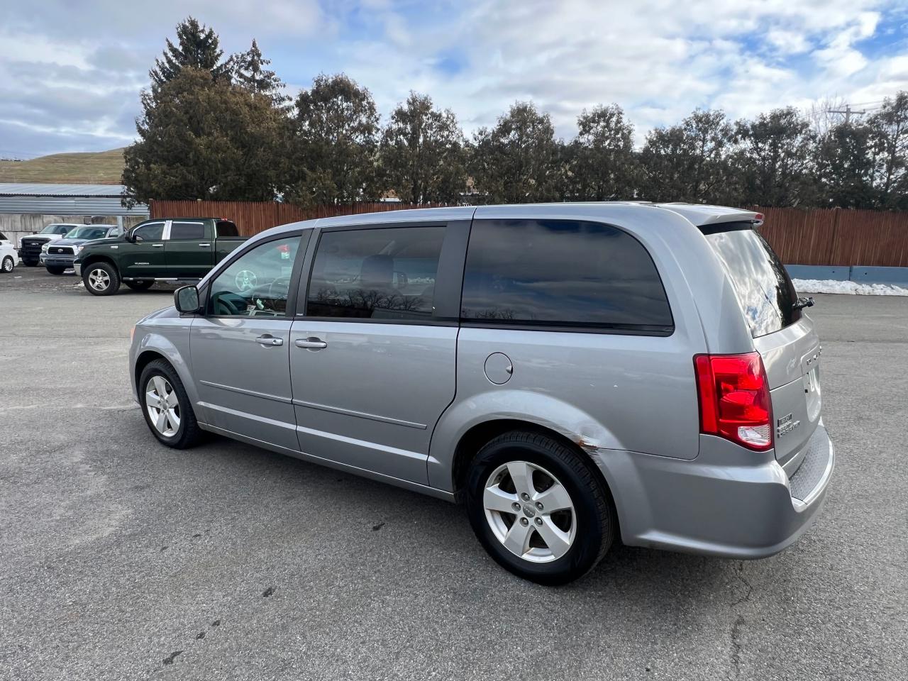 Obraz 3 z 2013 DODGE GRAND CARAVAN SE 2013 z VIN 2C4RDGBG5DR683744
