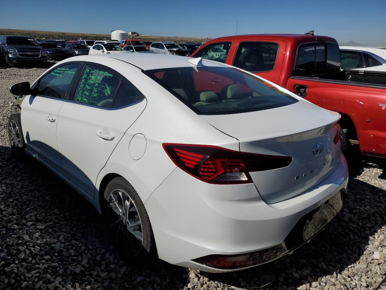 Obraz 2 z 2019 HYUNDAI ELANTRA SEL 2019 z VIN 5NPD84LFXKH479597