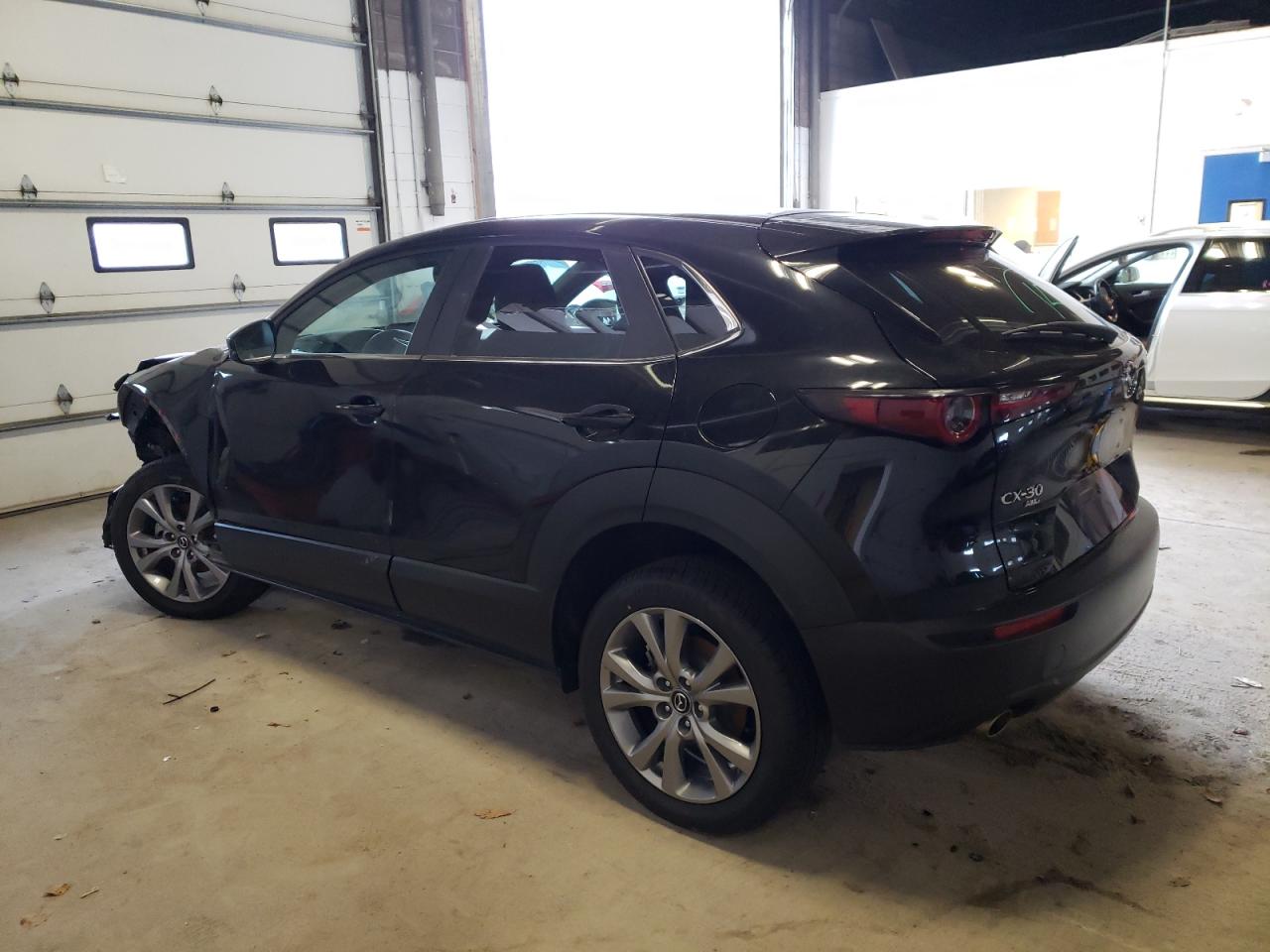 Obraz 2 z 2021 MAZDA CX-30 SELECT 2021 z VIN 3MVDMBBL2MM255811