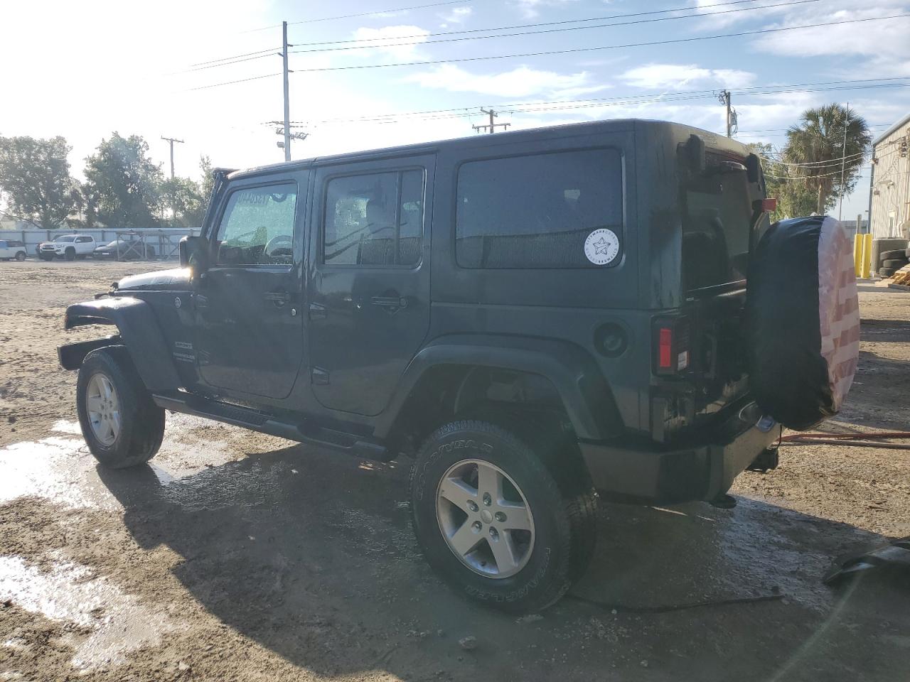 Obraz 2 z 2017 JEEP WRANGLER UNLIMITED SPORT 2017 z VIN 1C4BJWDGXHL548730