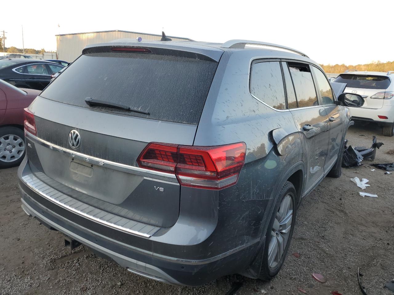 Image 3 of 2019 VOLKSWAGEN ATLAS SEL 2019 with VIN 1V2ER2CA9KC562961