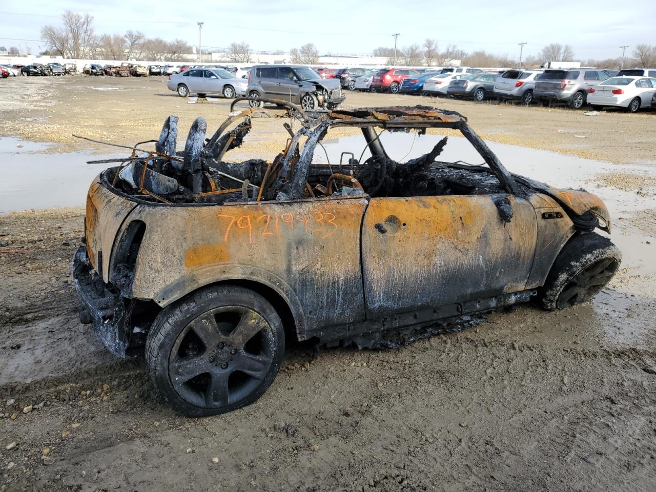 Image 3 of 2006 MINI COOPER S 2006 with VIN WMWRH335X6TF89476