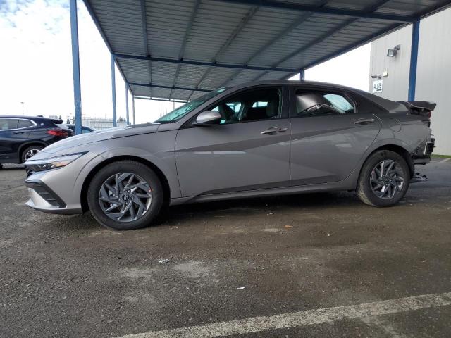 Obraz 1 z 2024 HYUNDAI ELANTRA SEL 2024 z VIN KMHLM4DG4RU674539