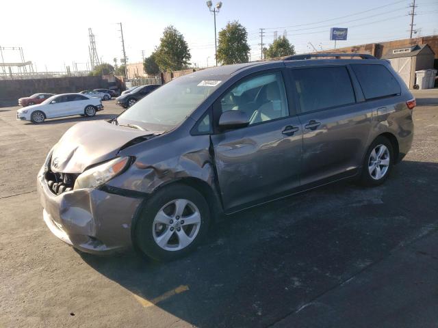 Obraz 1 z 2016 TOYOTA SIENNA LE 2016 z VIN 5TDKK3DC4GS760013
