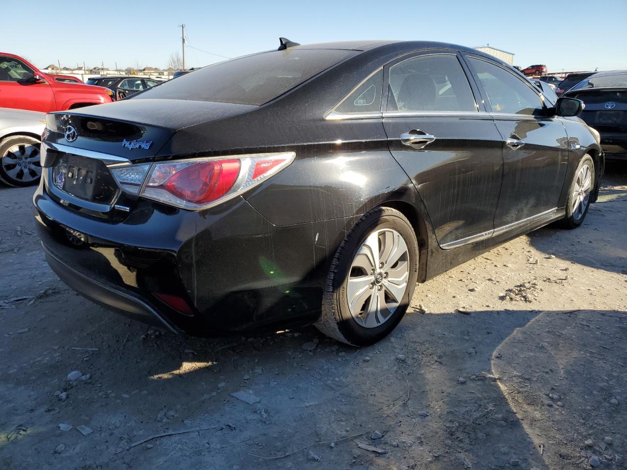 Image 3 of 2013 HYUNDAI SONATA HYBRID 2013 with VIN KMHEC4A46DA066716