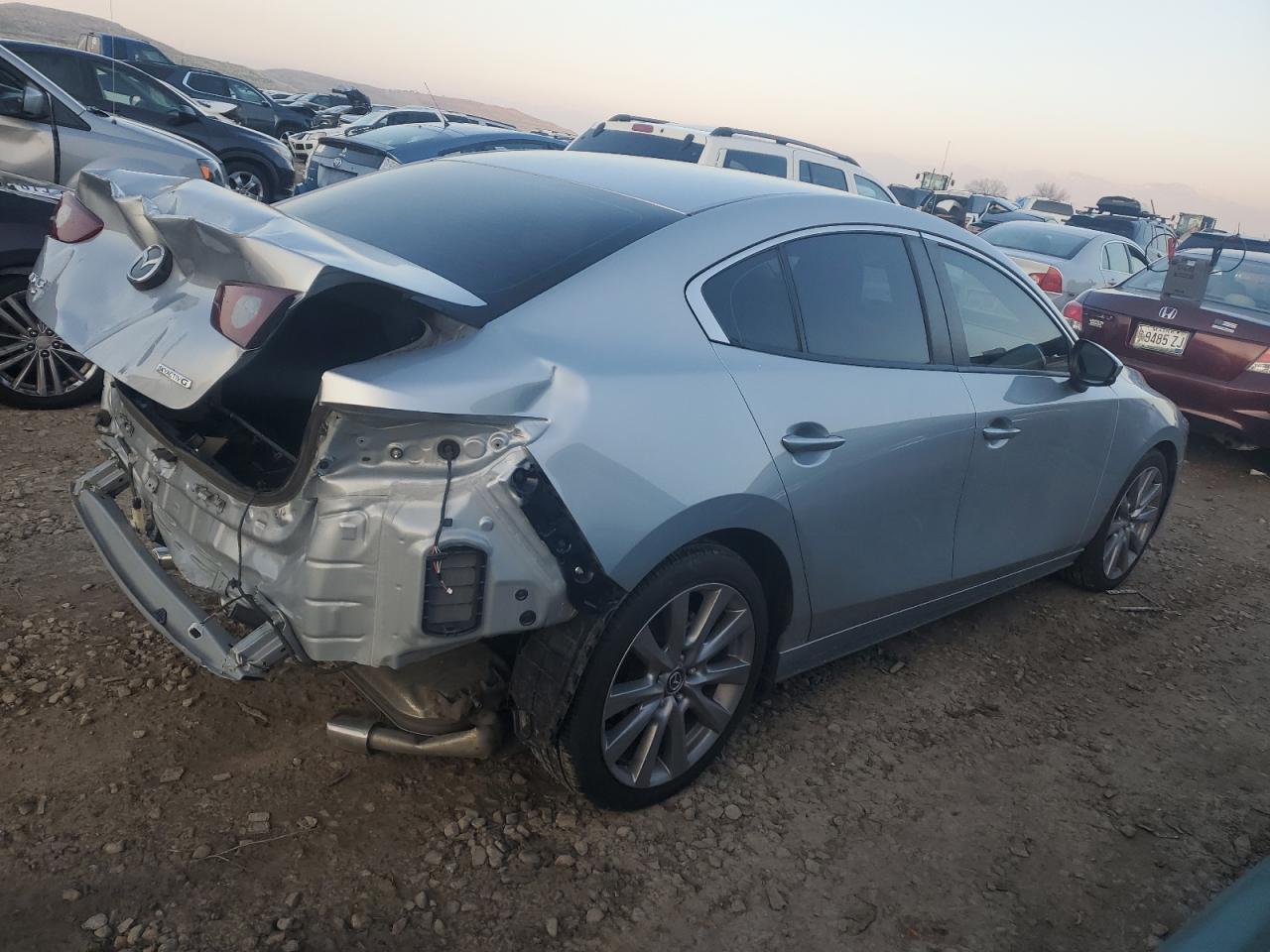 Image 3 of 2019 MAZDA 3 SELECT 2019 with VIN JM1BPBAM9K1117364