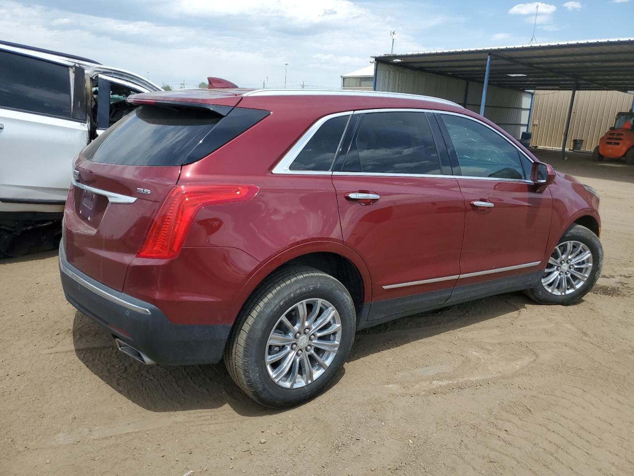 Image 3 of 2017 CADILLAC XT5 LUXURY 2017 with VIN 1GYKNBRS5HZ254606