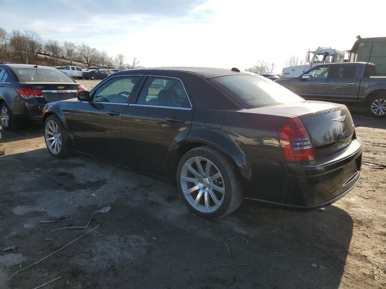 Image 2 of 2006 CHRYSLER 300C SRT-8 2006 with VIN 2C3KA73WX6H102025