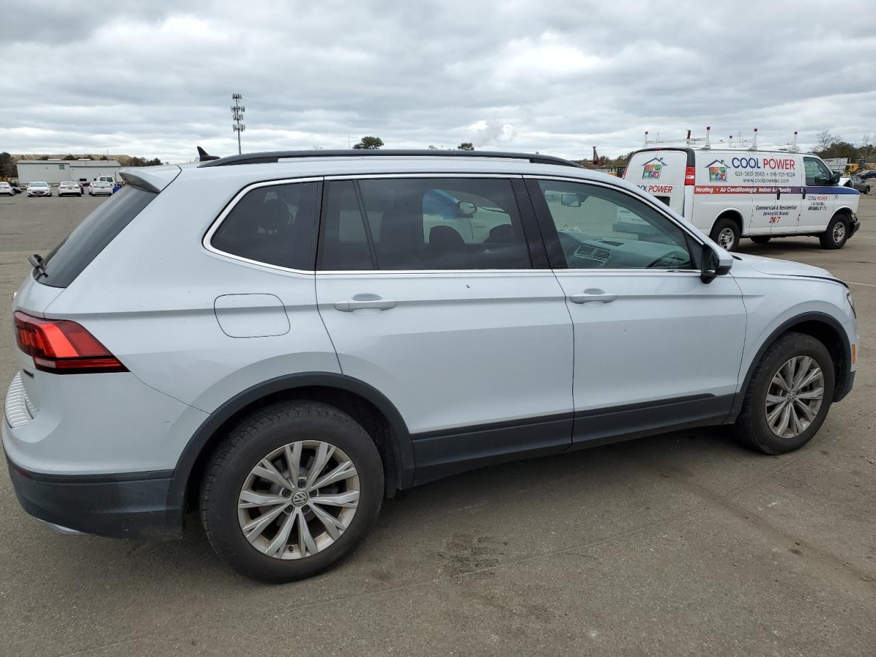 Obraz 3 z 2019 VOLKSWAGEN TIGUAN SE 2019 z VIN 3VV2B7AXXKM050641