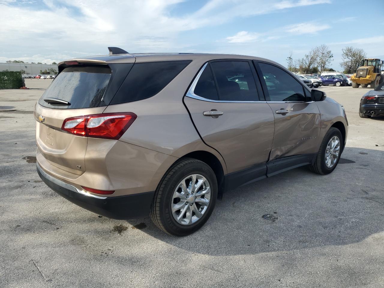 Image 3 of 2019 CHEVROLET EQUINOX LT 2019 with VIN 2GNAXJEV6K6249883