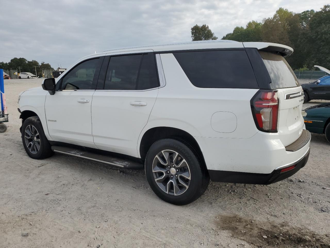 Image 2 of Chevrolet Tahoe C1500 Ls 2021 with VIN 1GNSCMKD2MR396593