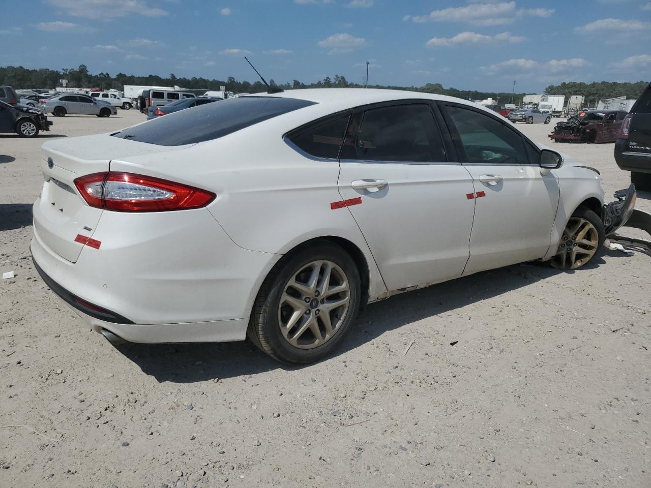 Image 3 of 2016 FORD FUSION SE 2016 with VIN 1FA6P0H7XG5128790