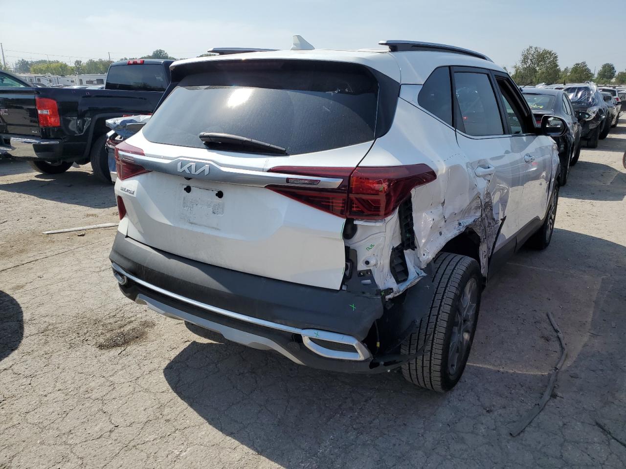 Obraz 3 z 2023 KIA SELTOS S 2023 z VIN KNDEU2AA3P7349930