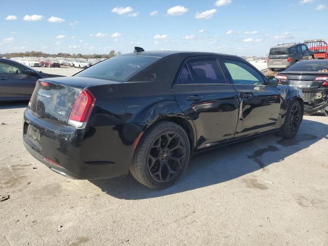 Obraz 3 z 2015 CHRYSLER 300 S 2015 z VIN 2C3CCABGXFH921882