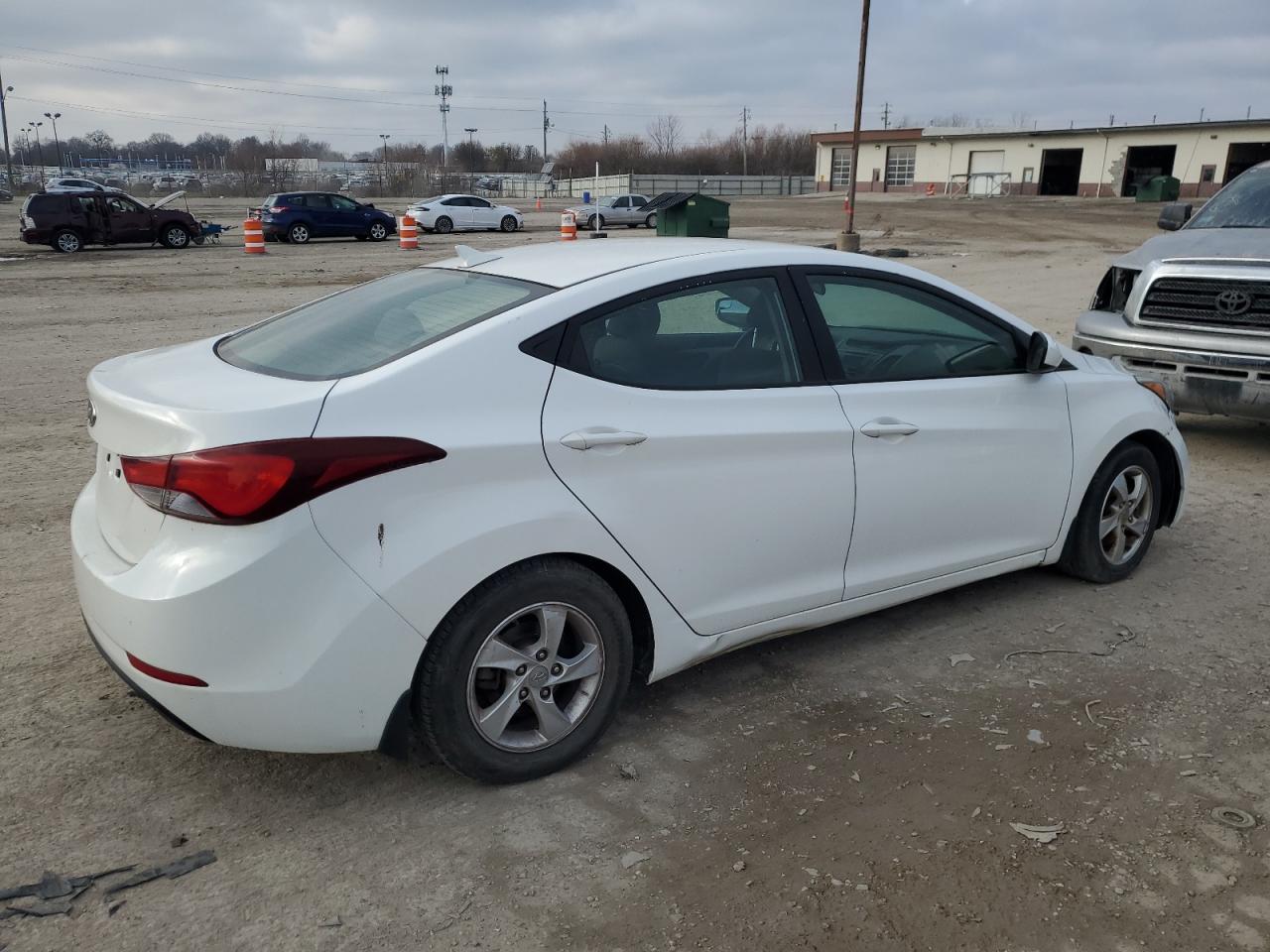 Image 3 of 2014 HYUNDAI ELANTRA SE 2014 with VIN 5NPDH4AE0EH489294