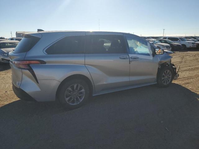 Obraz 3 z 2021 TOYOTA SIENNA LE 2021 z VIN 5TDKRKEC3MS064713