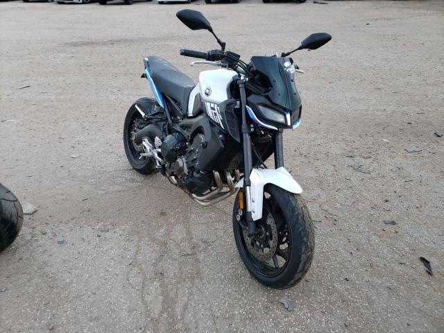 Obraz 1 z 2017 YAMAHA FZ09  2017 z VIN JYARN53E5HA000882