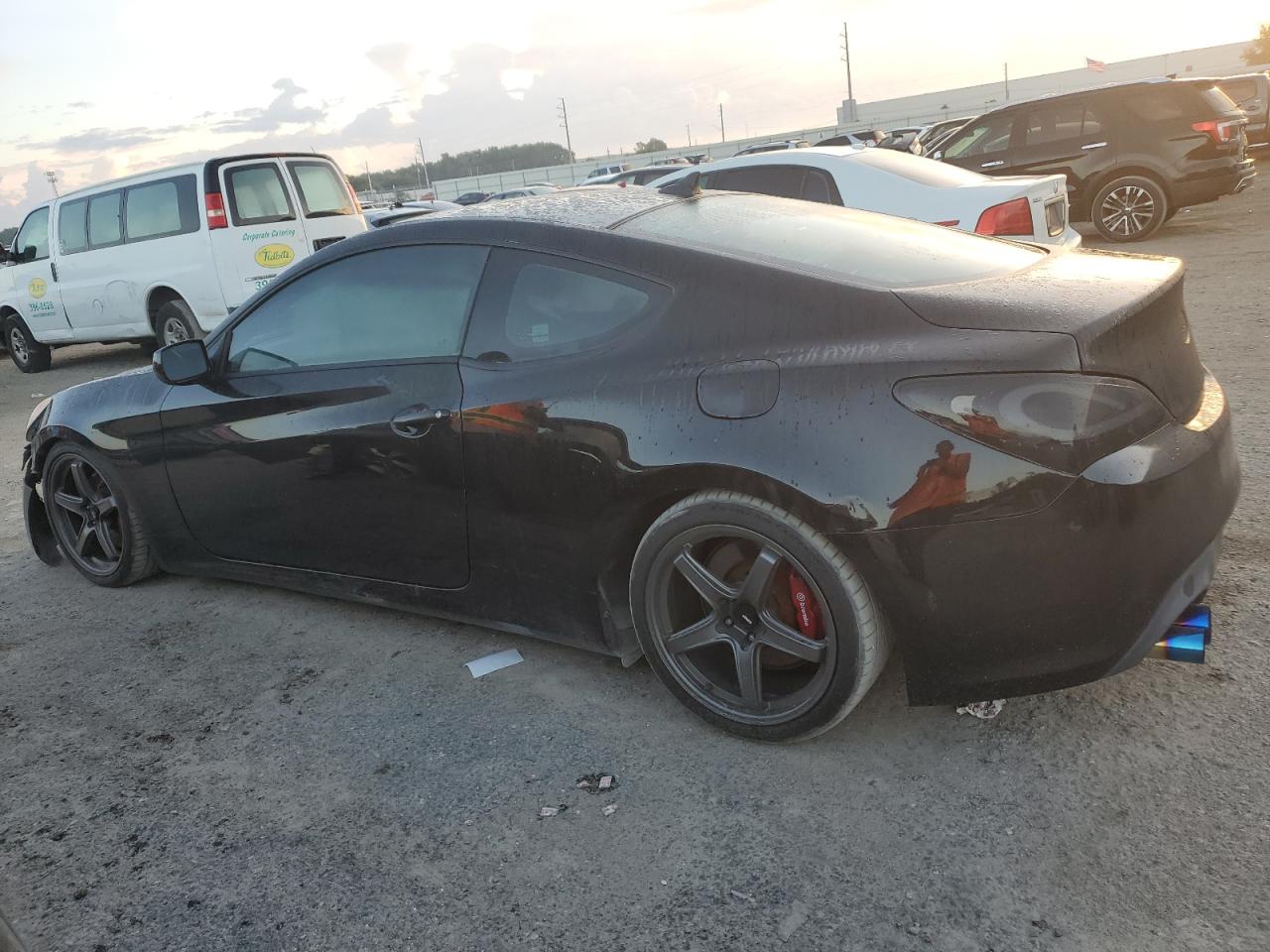 Obraz 2 z 2011 HYUNDAI GENESIS COUPE 3.8L 2011 z VIN KMHHU6KH4BU063140