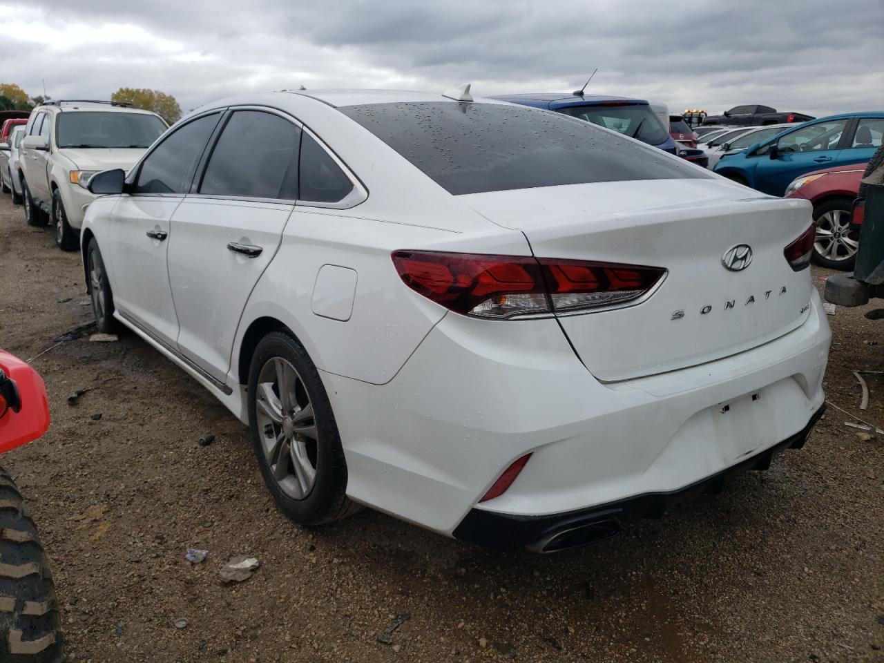 Изображение 2 2018 HYUNDAI SONATA SPORT 2018 с VIN 5NPE34AF2JH699613