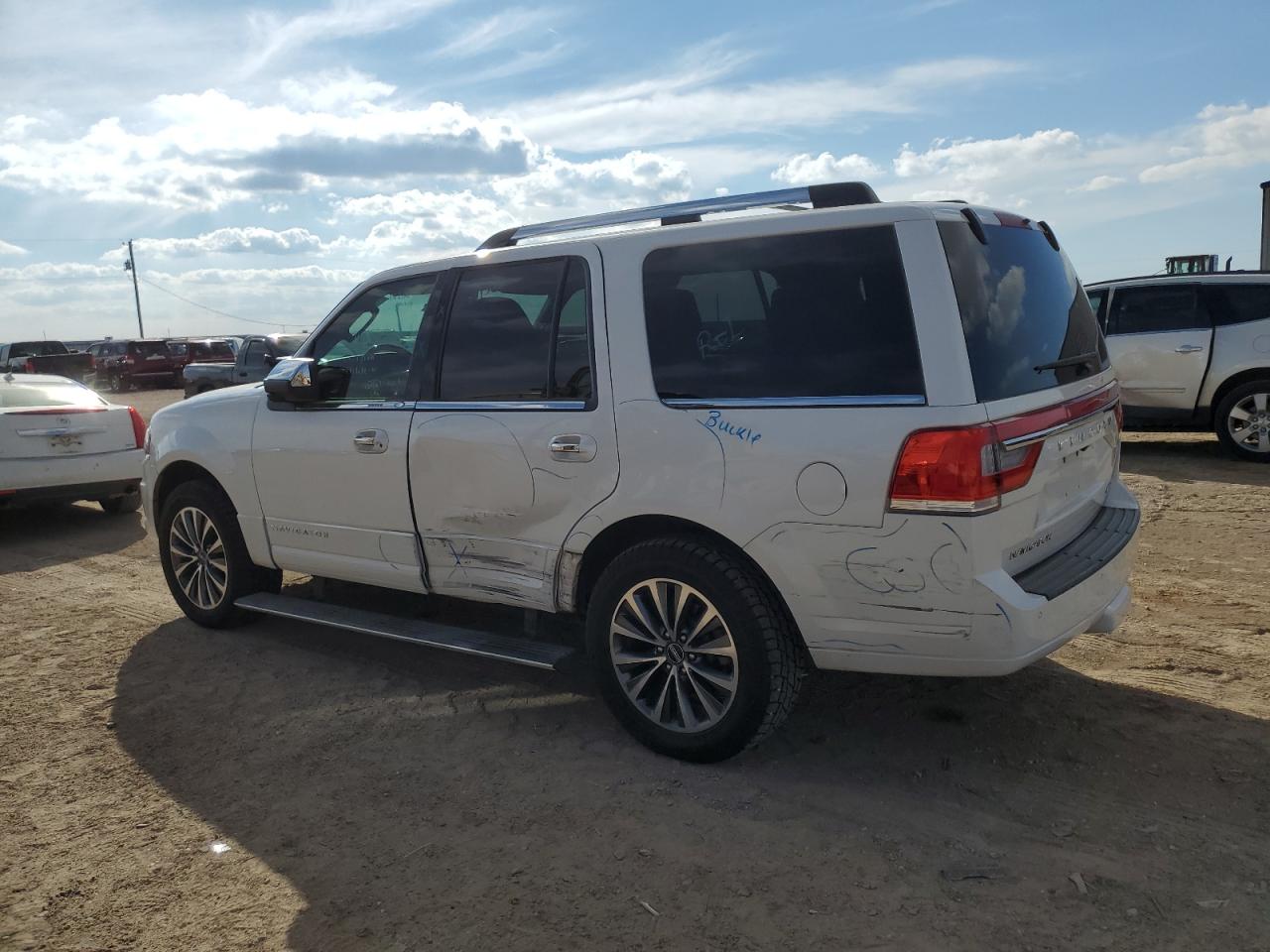 Image 2 of 2015 LINCOLN NAVIGATOR  2015 with VIN 5LMJJ2HT8FEJ04199