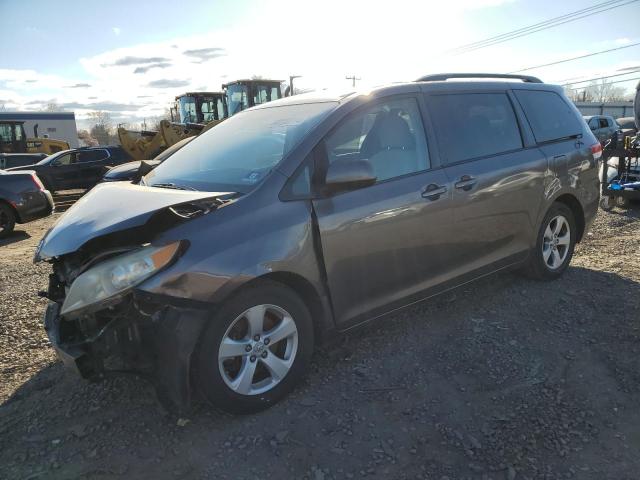 Изображение 1 2011 TOYOTA SIENNA LE 2011 с VIN 5TDKK3DC6BS040916