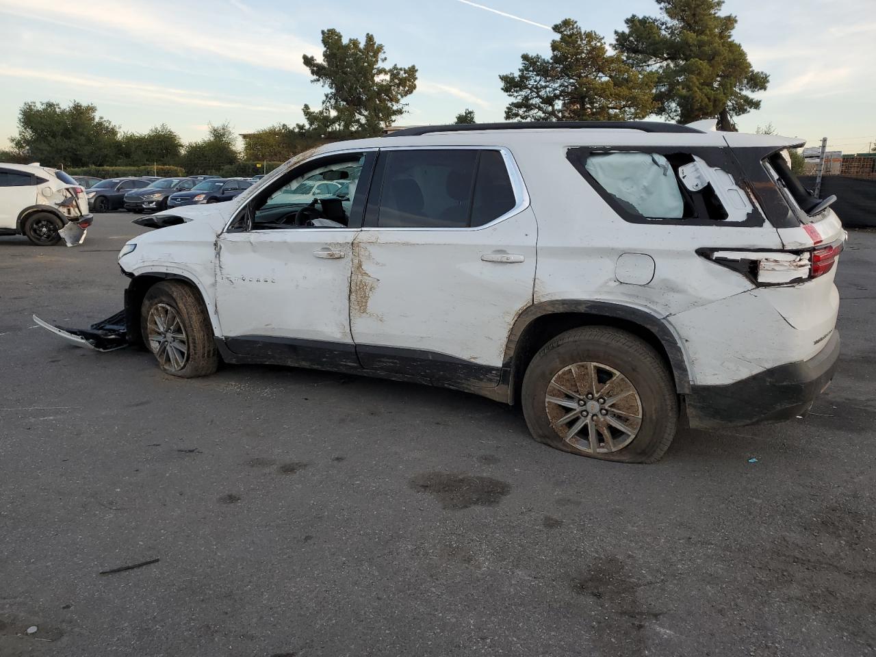 Image 2 of 2023 CHEVROLET TRAVERSE LT 2023 with VIN 1GNEVGKW1PJ152267