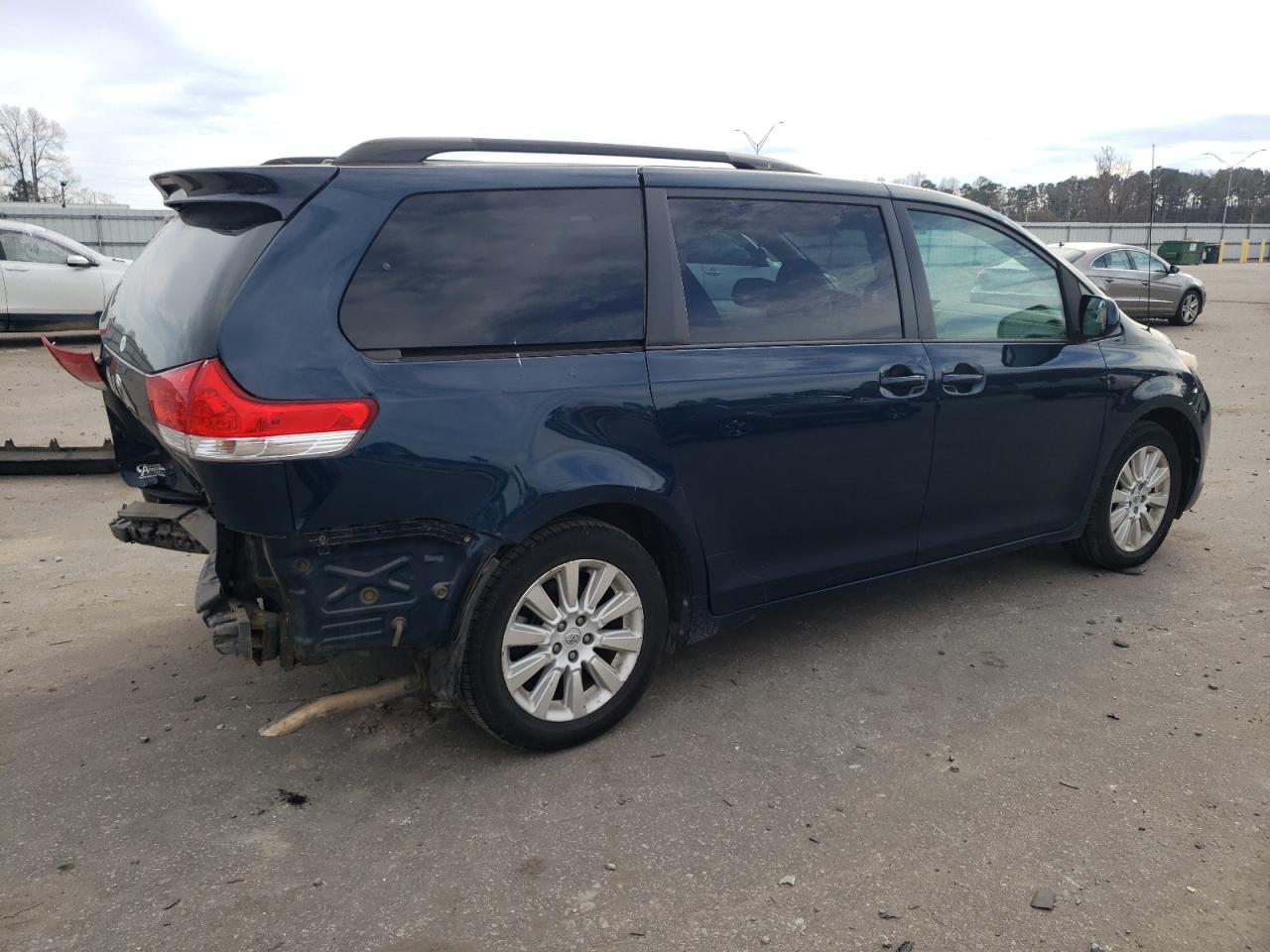 Image 3 of 2012 TOYOTA SIENNA LE 2012 with VIN 5TDJK3DC3CS044595
