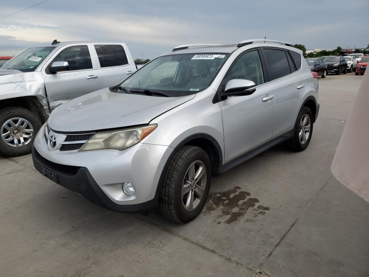 Image 1 of 2015 TOYOTA RAV4 XLE 2015 with VIN JTMWFREVXFJ038100