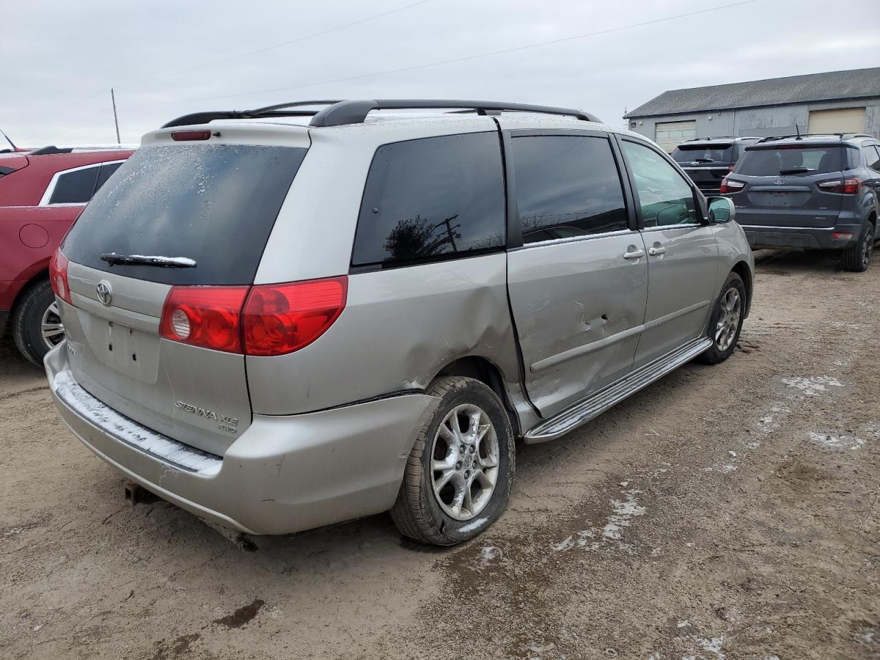 Image 3 of 2006 TOYOTA SIENNA XLE 2006 with VIN 5TDBA22C06S056762
