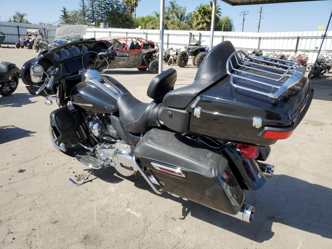 Image 3 of 2020 HARLEY-DAVIDSON FLHTK  2020 with VIN 1HD1KEF15LB622676
