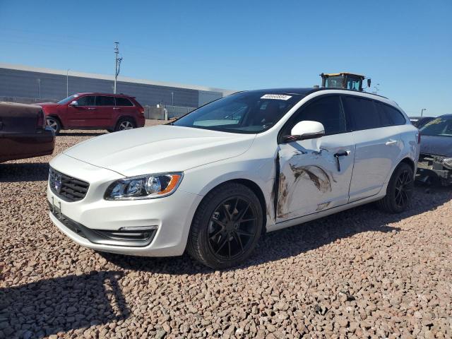 Obraz 1 z 2015 VOLVO V60 PREMIER 2015 z VIN YV140MEK0F1251424