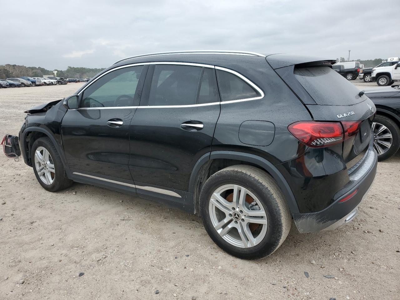 Obraz 2 z Mercedes-Benz Gla 250 2023 z VIN W1N4N4GBXPJ440788