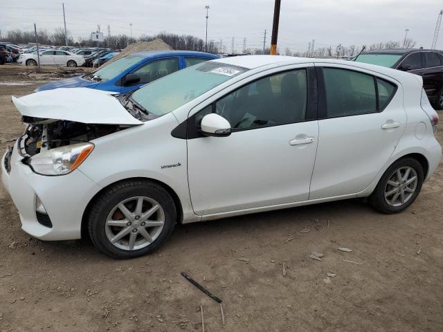 Изображение 1 2014 TOYOTA PRIUS C  2014 с VIN JTDKDTB30E1060772