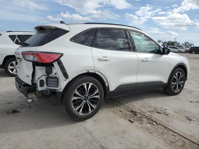 Obraz 3 z 2021 FORD ESCAPE SE 2021 z VIN 1FMCU0BZ5MUA28917