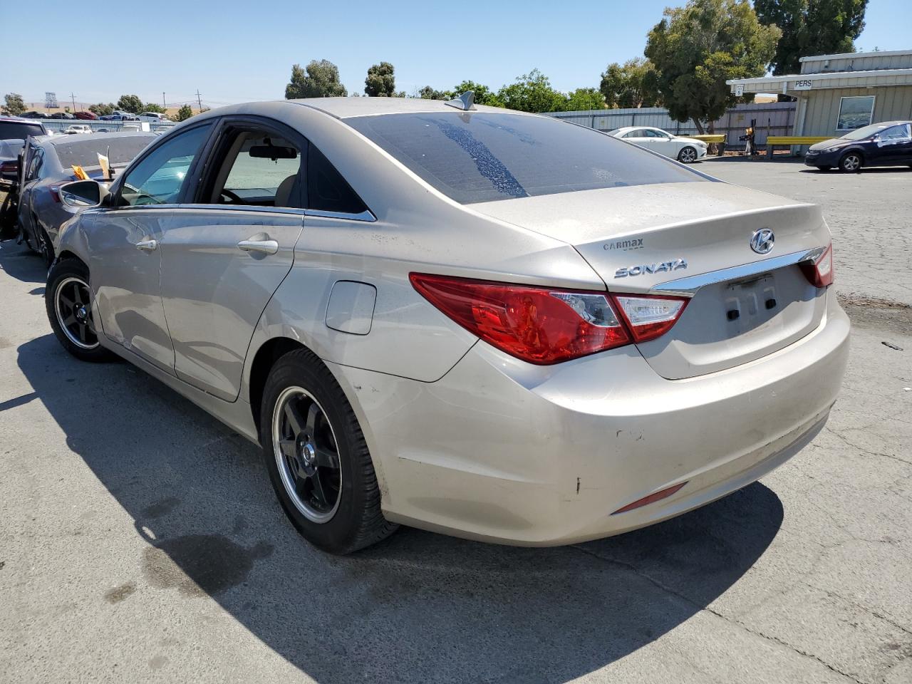 Image 2 of 2011 HYUNDAI SONATA GLS 2011 with VIN 5NPEB4AC7BH022373