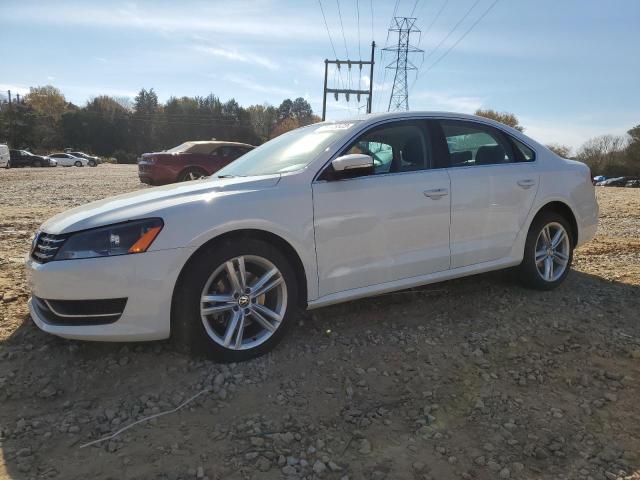 Obraz 1 z 2015 VOLKSWAGEN PASSAT SE 2015 z VIN 1VWBV7A31FC073992