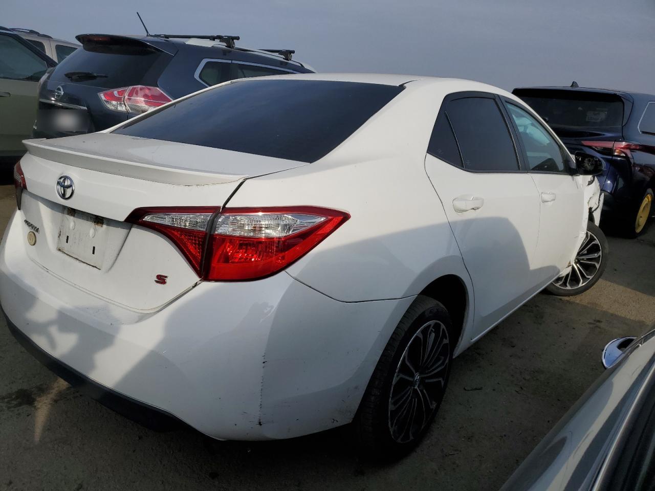 Image 3 of 2016 TOYOTA COROLLA L 2016 with VIN 5YFBURHE3GP404508