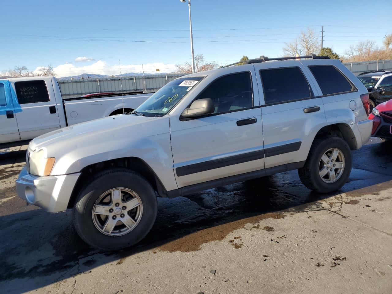 2005 JEEP GRAND CHEROKEE LAREDO 2005 image