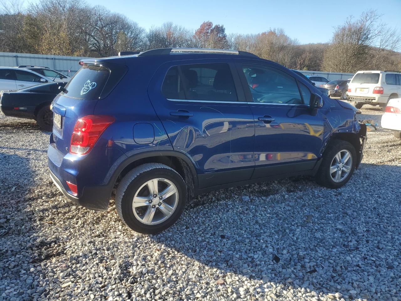 Image 3 of 2017 CHEVROLET TRAX 1LT 2017 with VIN 3GNCJLSBXHL140072