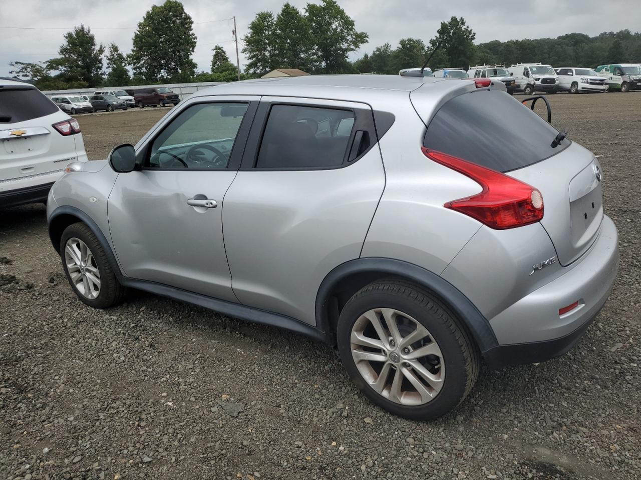 Image 2 of 2013 NISSAN JUKE S 2013 with VIN JN8AF5MV2DT209710