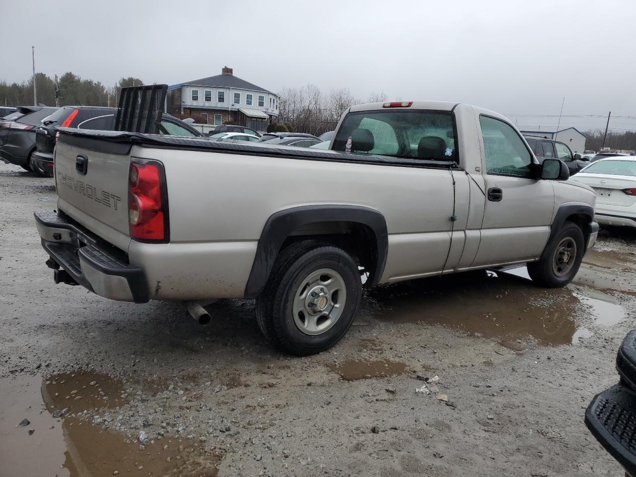 Image 3 of 2004 CHEVROLET SILVERADO C1500 2004 with VIN 1GCEC14X04Z290462