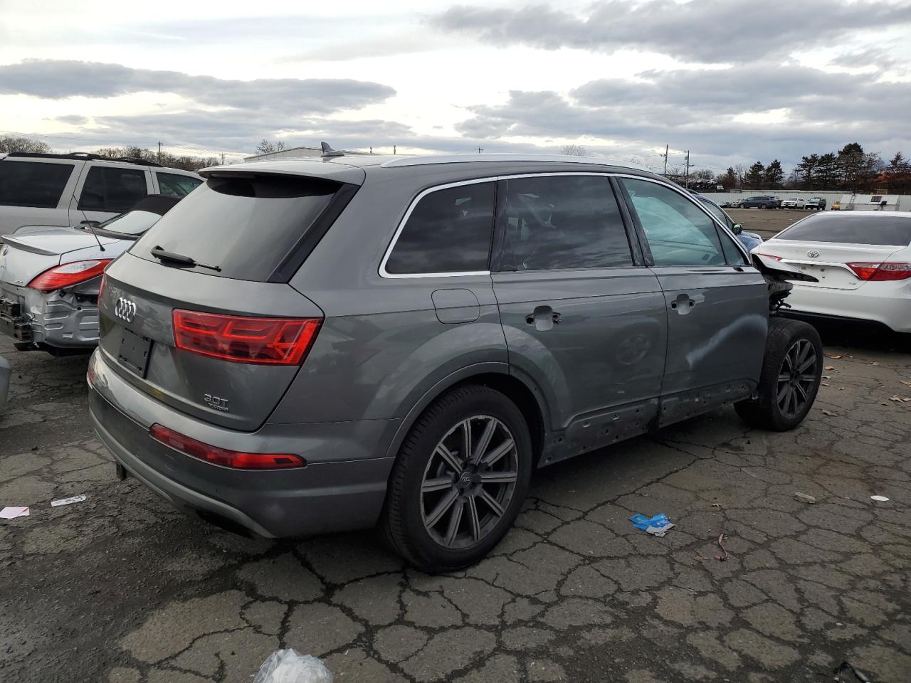 Image 3 of 2017 AUDI Q7 PREMIUM PLUS 2017 with VIN WA1LAAF70HD003483