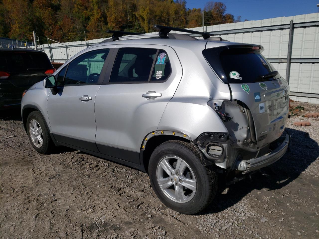 Image 2 of 2021 CHEVROLET TRAX 1LT 2021 with VIN KL7CJLSB9MB320838