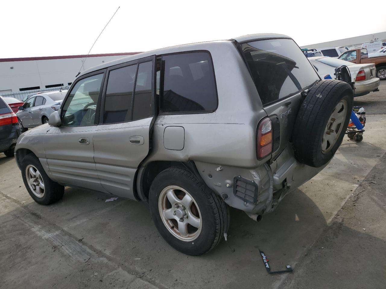 Image 2 of 1999 TOYOTA RAV4  1999 with VIN JT3GP10V2X7046611