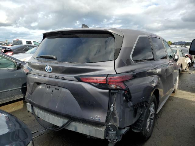 Obraz 3 z 2021 TOYOTA SIENNA LE 2021 z VIN 5TDKRKEC3MS027354