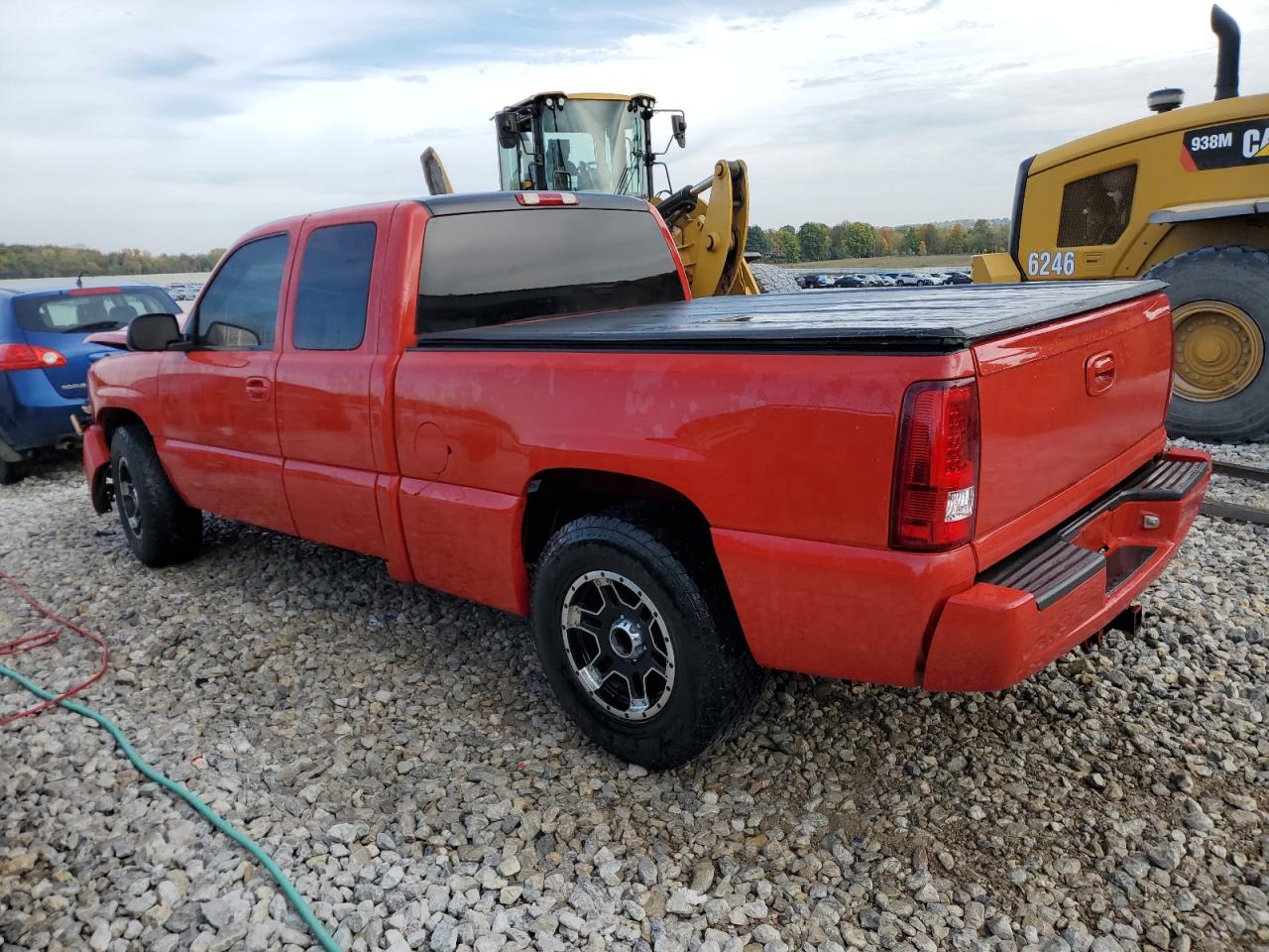 Obraz 2 z 2004 CHEVROLET SILVERADO K1500 2004 z VIN 2GCEK19NX41143486
