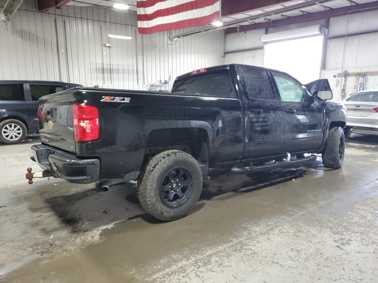 Image 3 of 2017 CHEVROLET SILVERADO K1500 LT 2017 with VIN 1GCVKREC7HZ148578